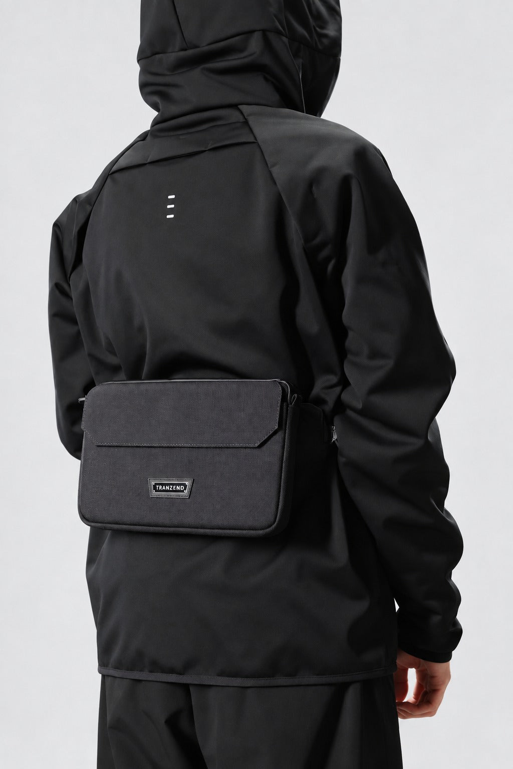 M-System Pack 2.0 固定在相容模組外套的背部