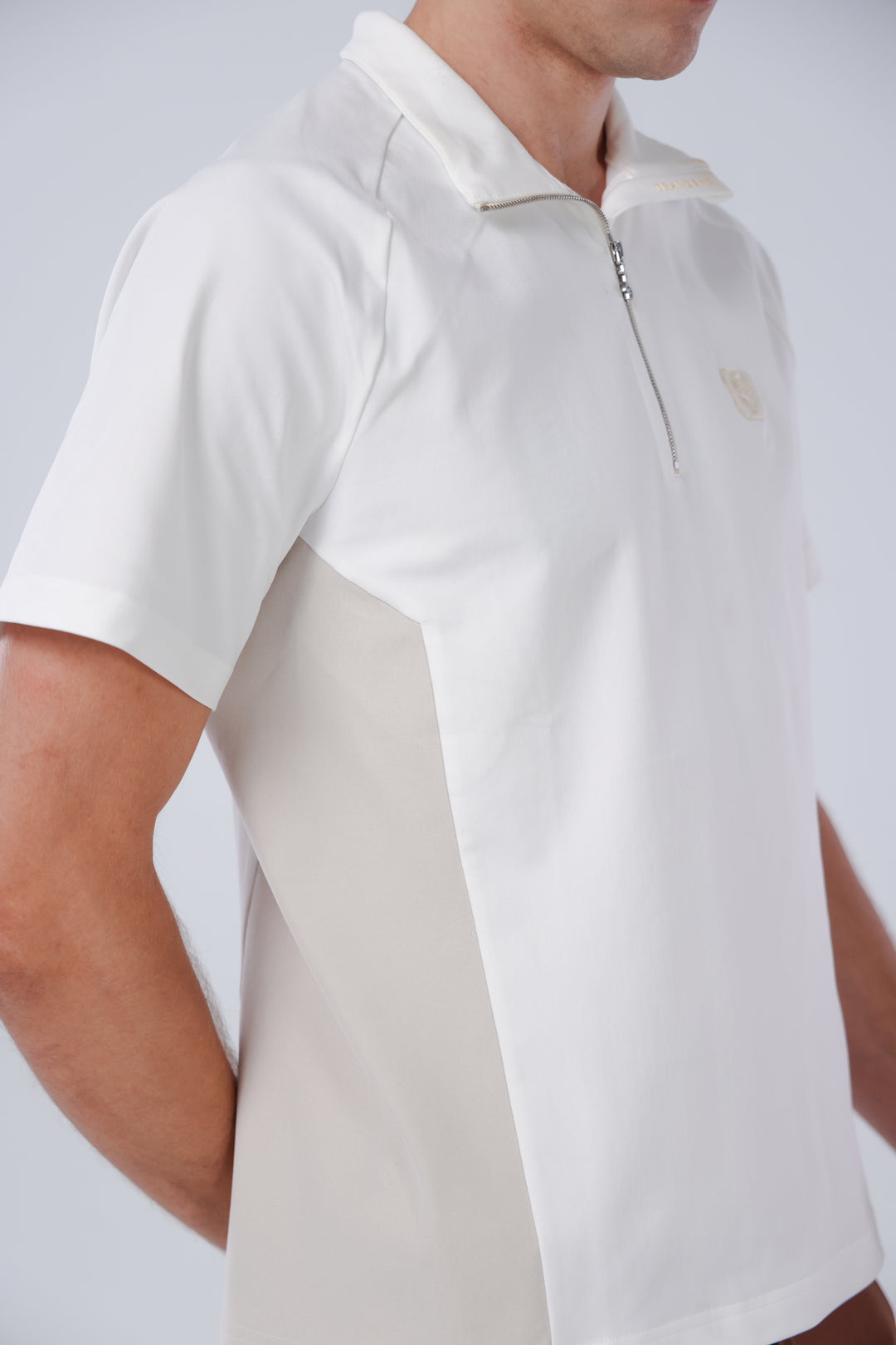 Quater-Zip Mock Neck Polo ｜拉鍊高領Polo