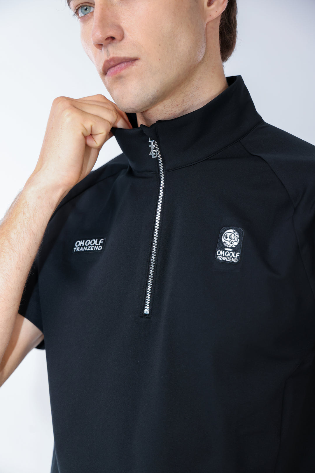 Quater-Zip Mock Neck Polo ｜拉鍊高領Polo