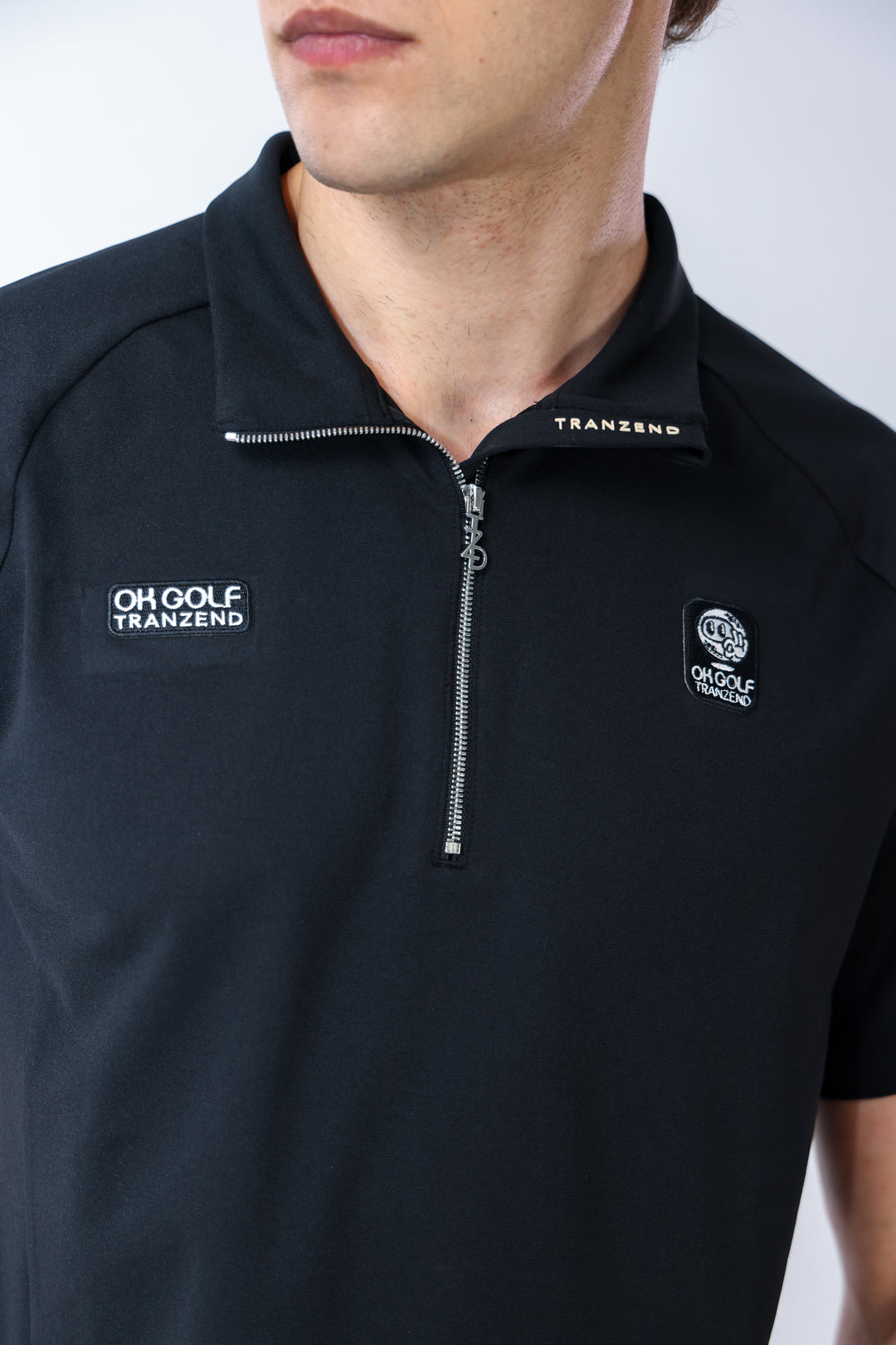 Quater-Zip Mock Neck Polo ｜拉鍊高領Polo