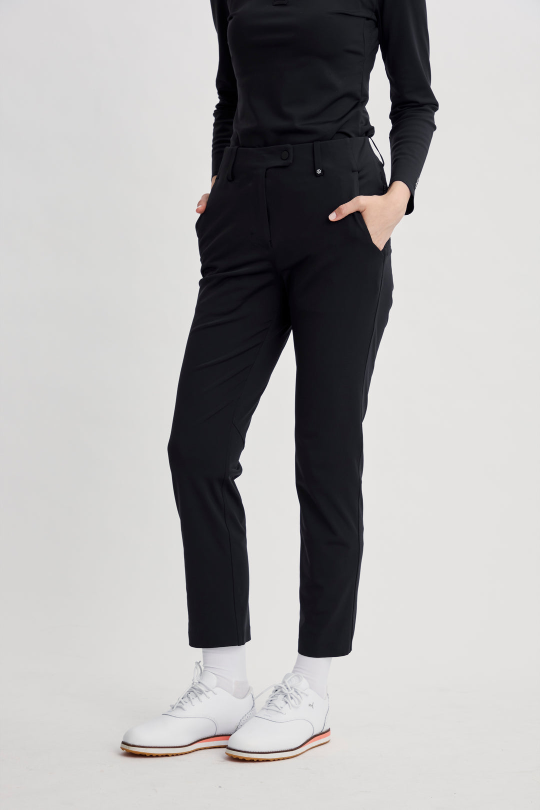 AW26 Golf F Cropped Trousers Black 正面