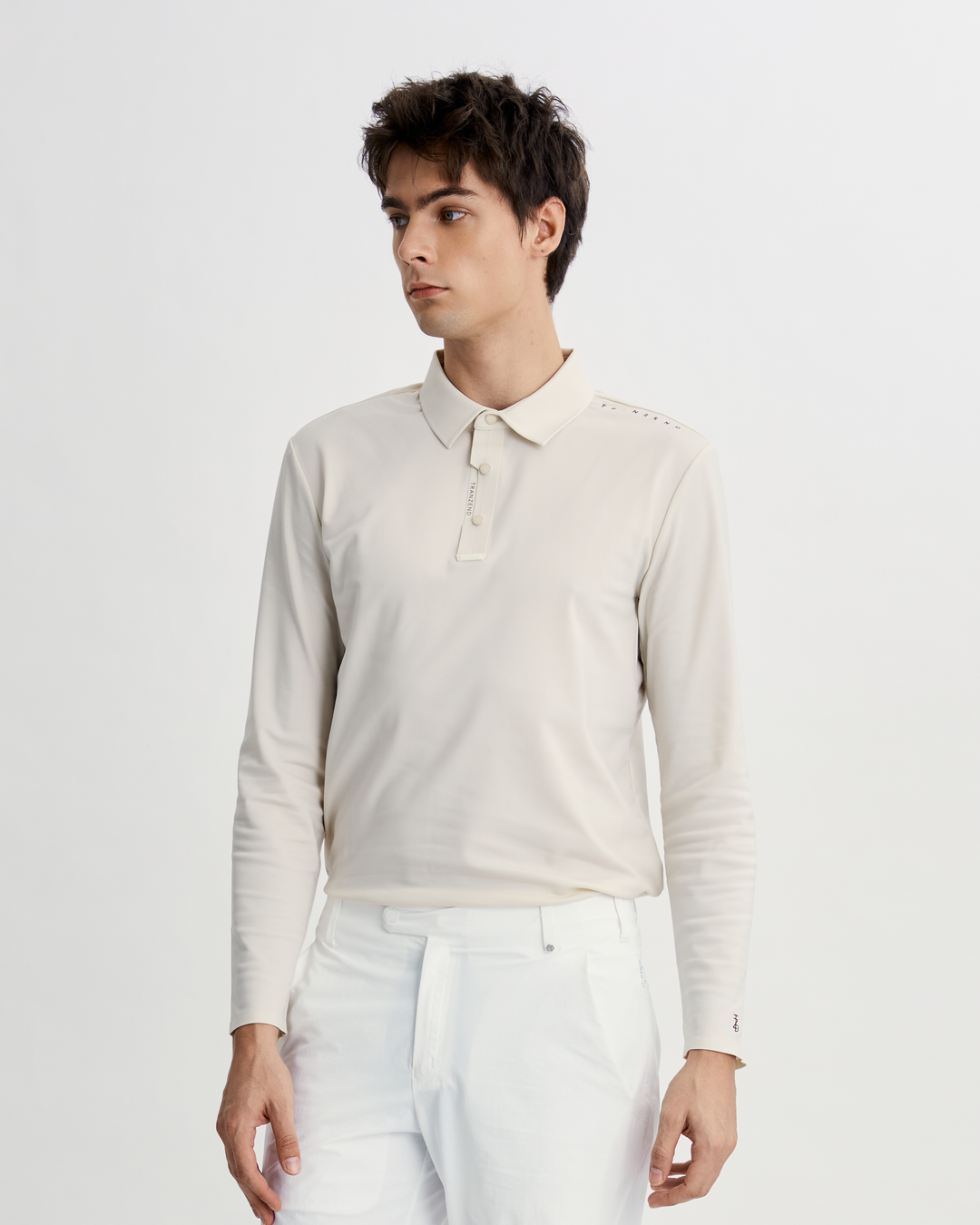 AW26 Golf 男款釘釦長袖 Polo 象牙白正面