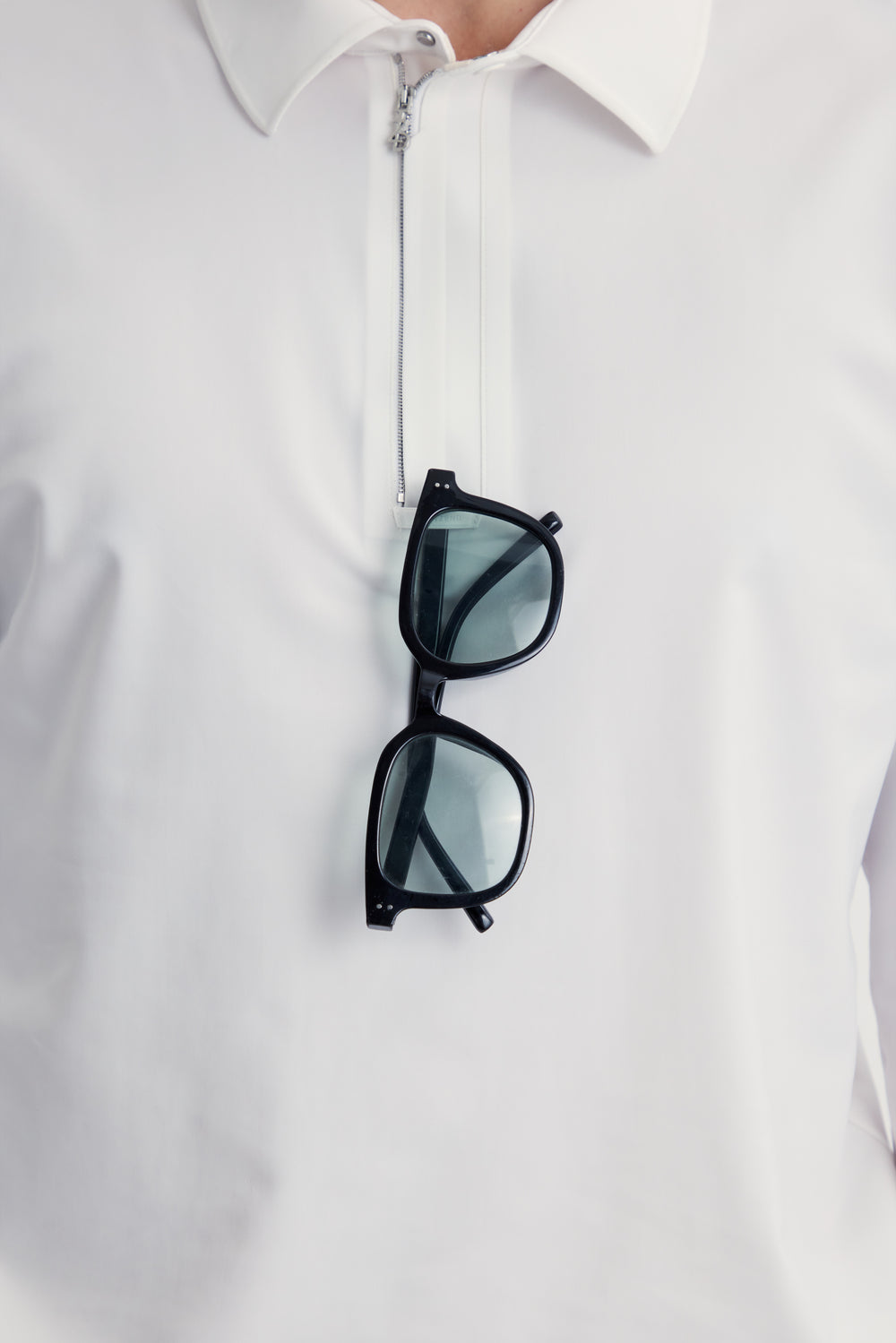 AW26 Golf M Zip Polo White 第二角度