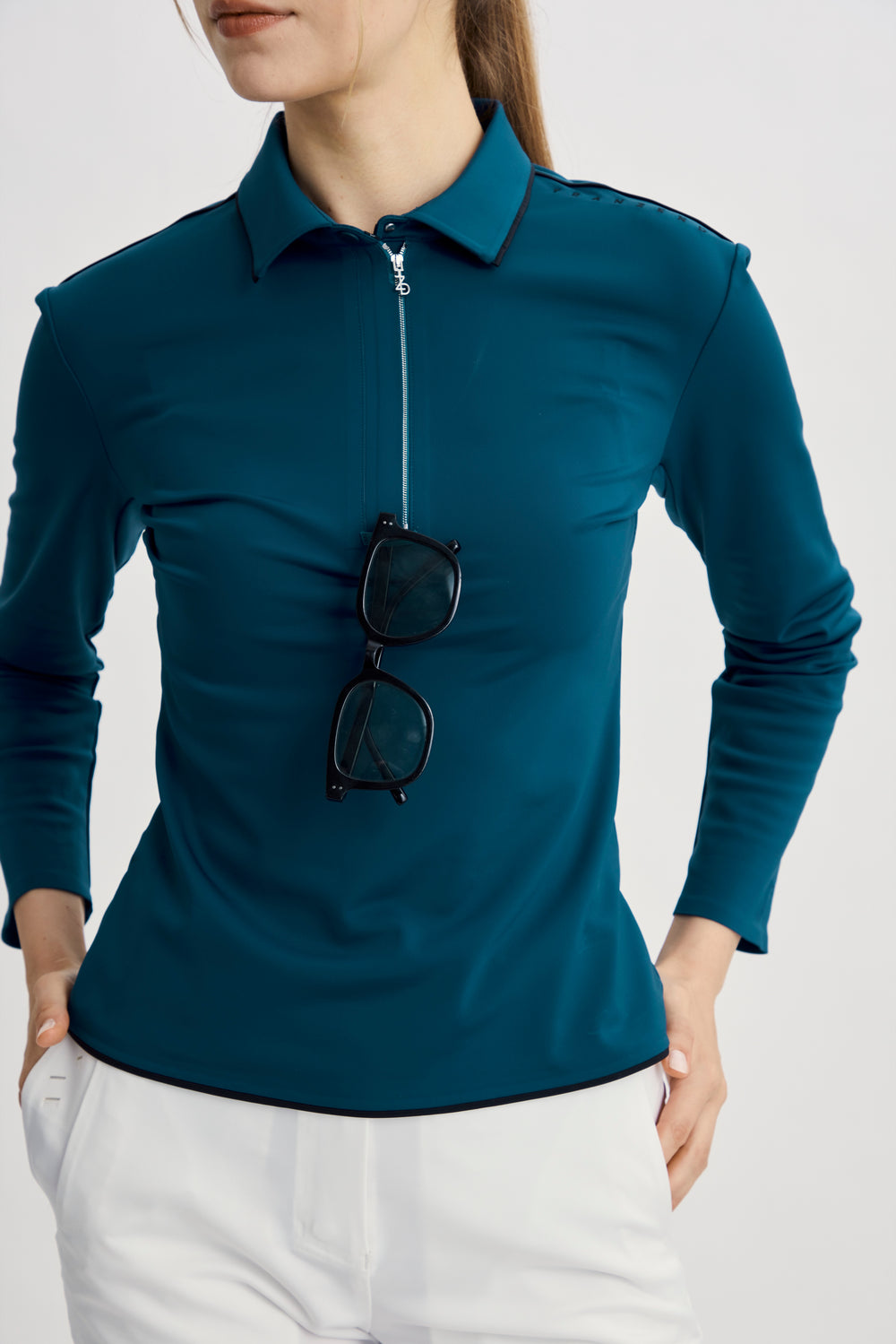 AW26 Golf 女款拉鍊長袖 Polo 孔雀藍第二角度