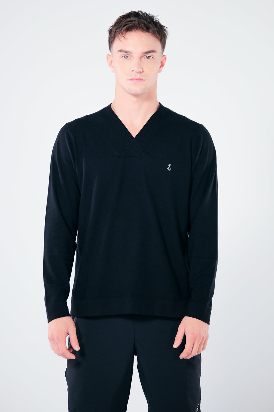 Vneck WoolBlend V 領羊毛混紡毛衣