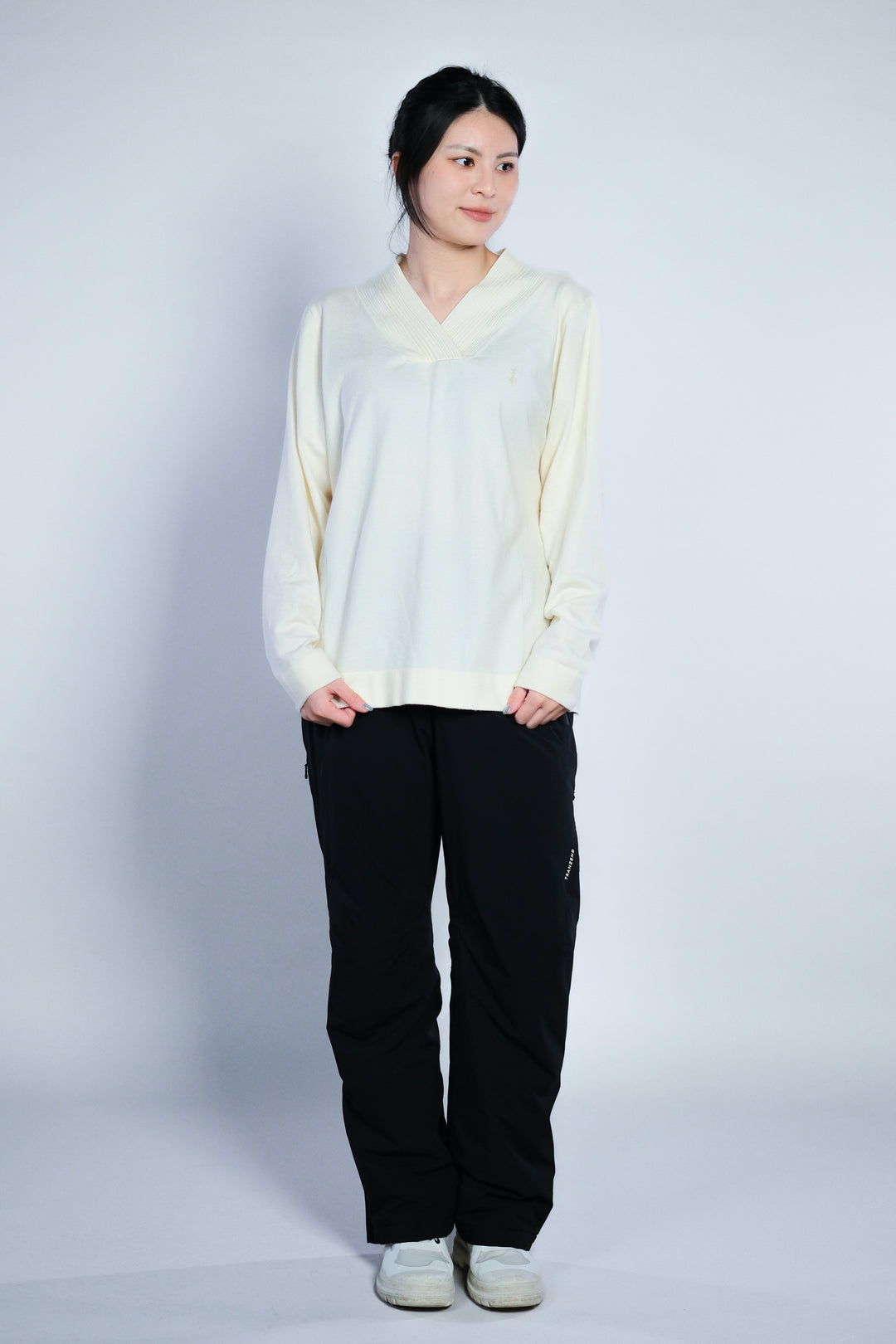 Vneck WoolBlend Sweater V領羊毛混紡毛衣