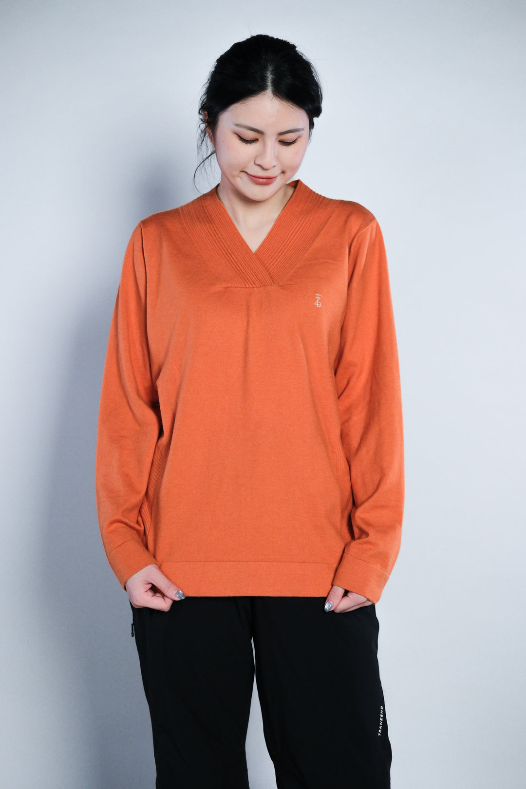 Vneck WoolBlend Sweater V領羊毛混紡毛衣