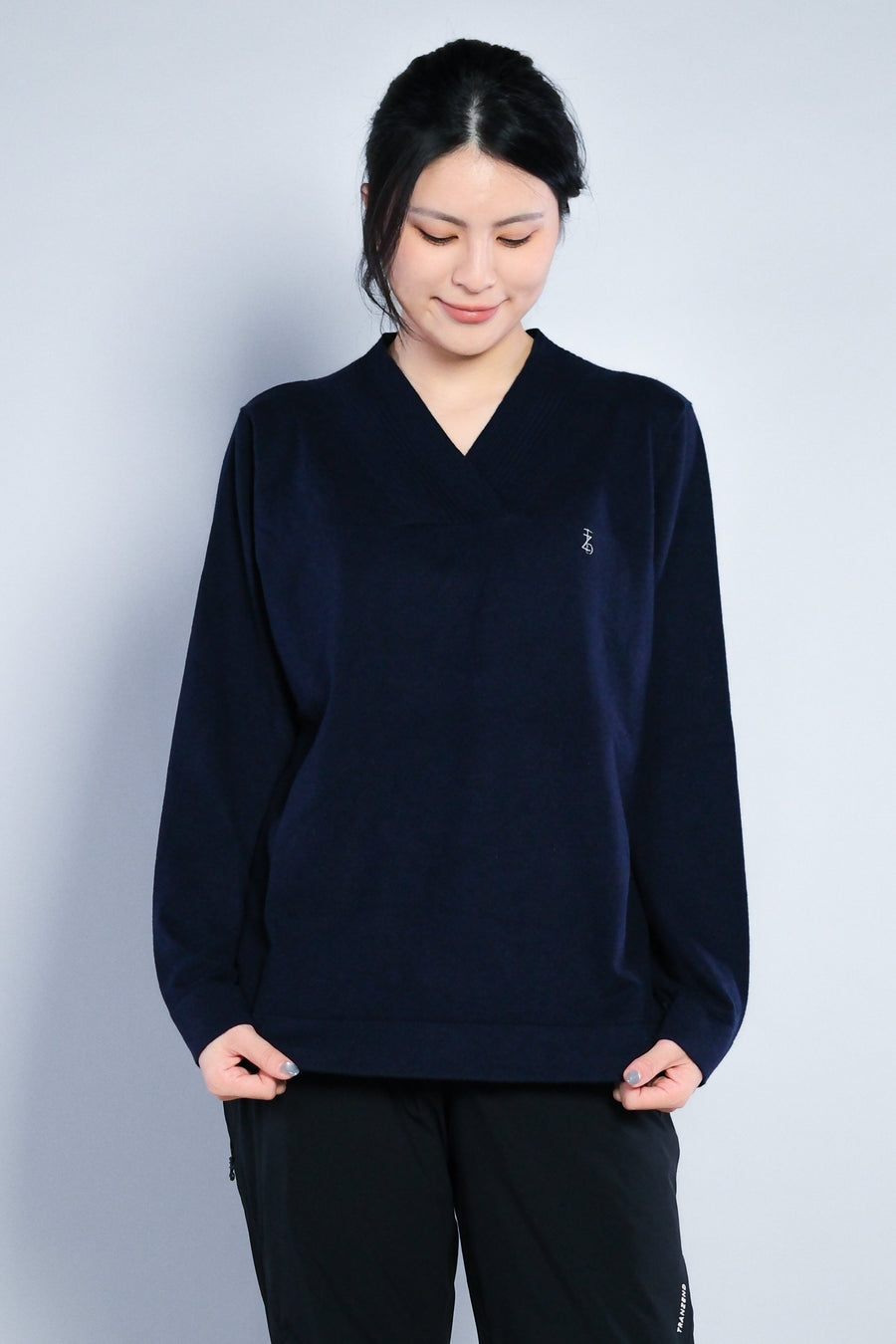Vneck WoolBlend V 領羊毛混紡毛衣