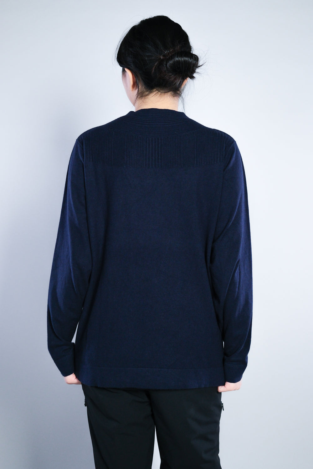 Vneck WoolBlend Sweater V領羊毛混紡毛衣