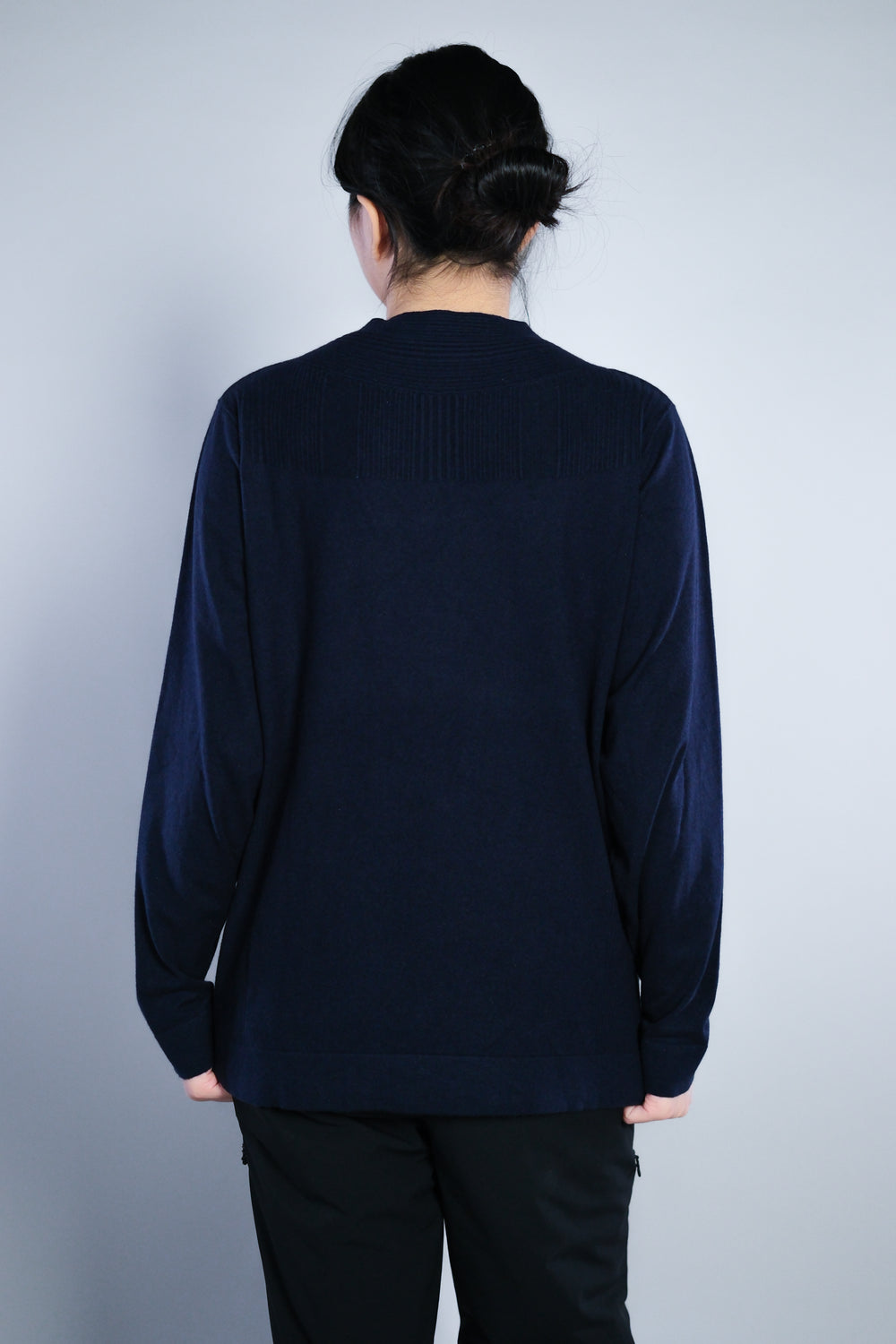 Vneck WoolBlend Sweater V領羊毛混紡毛衣