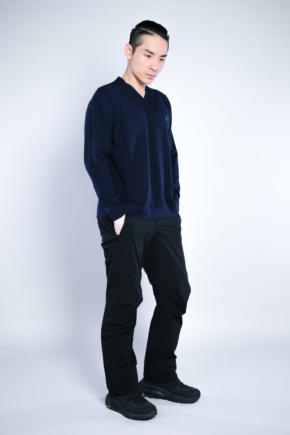 Vneck WoolBlend Sweater V領羊毛混紡毛衣