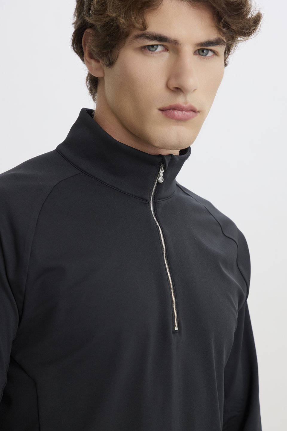 AW26 / 8817047601348 / MEN / 黑 / secondary