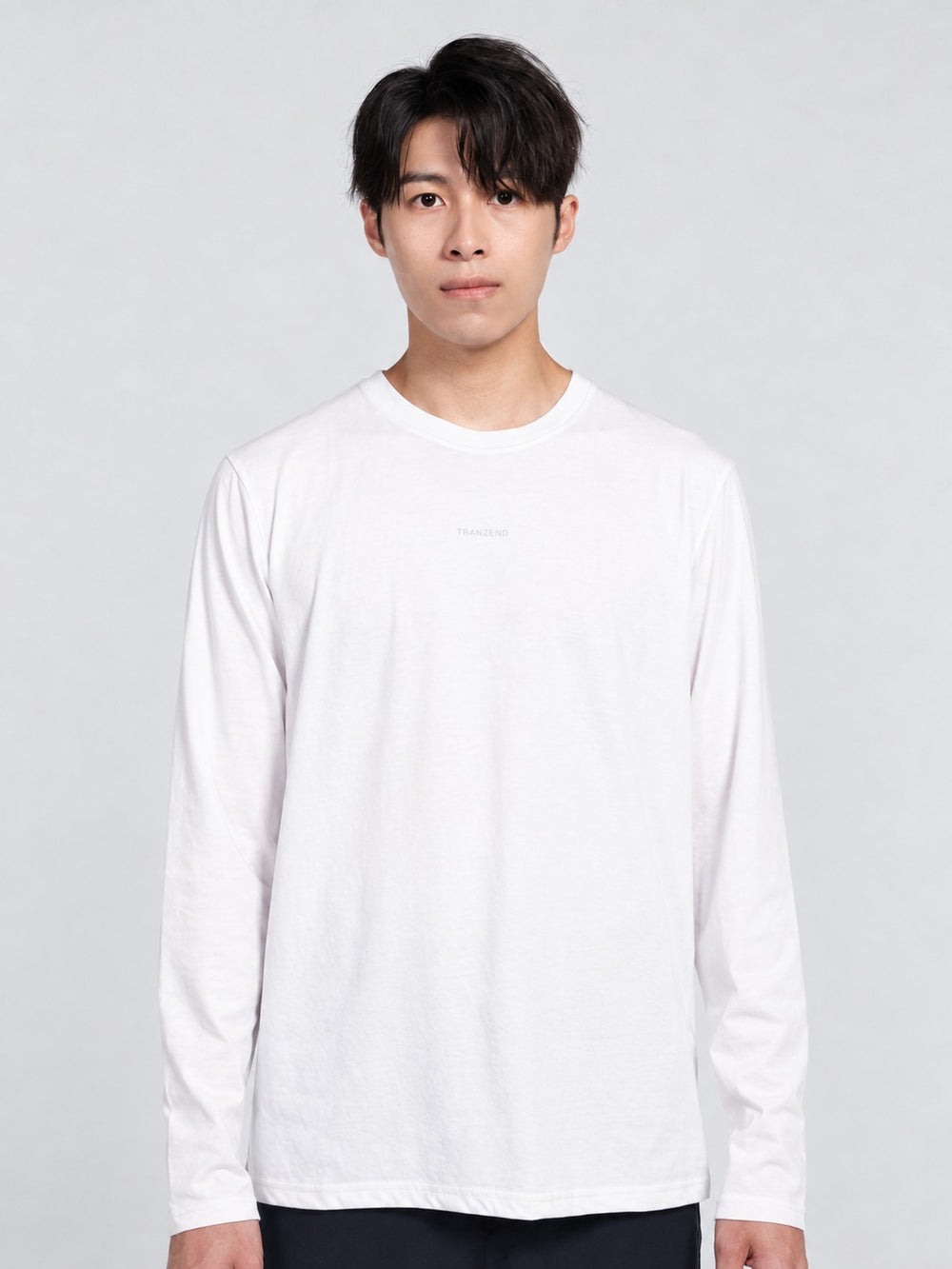 TRANZEND ultra-tee-2-0-圓領-長袖-4 men 經典白 hover — URBAN EC studio