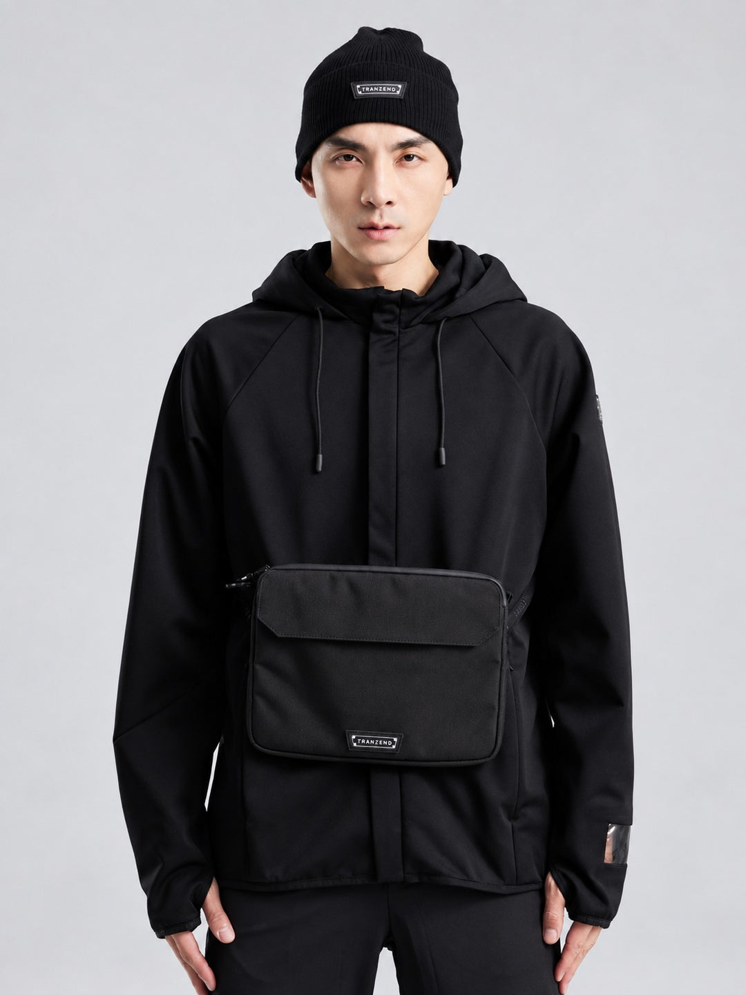 TRANZEND ultra-hoodie-2-men men 黑色 cover — URBAN EC studio