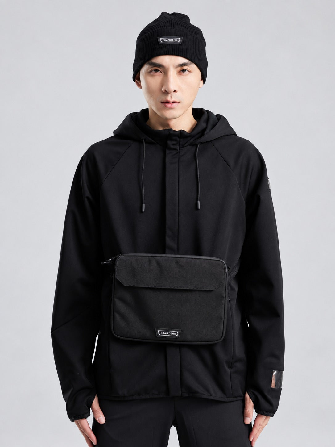 TRANZEND ultra-hoodie-2-men men 黑色 cover — URBAN EC studio