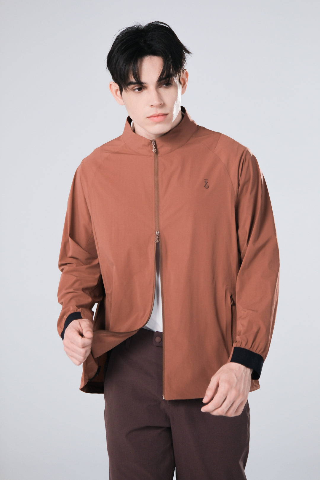 TRANZEND 冰感彈力外套 男 棕 EC照