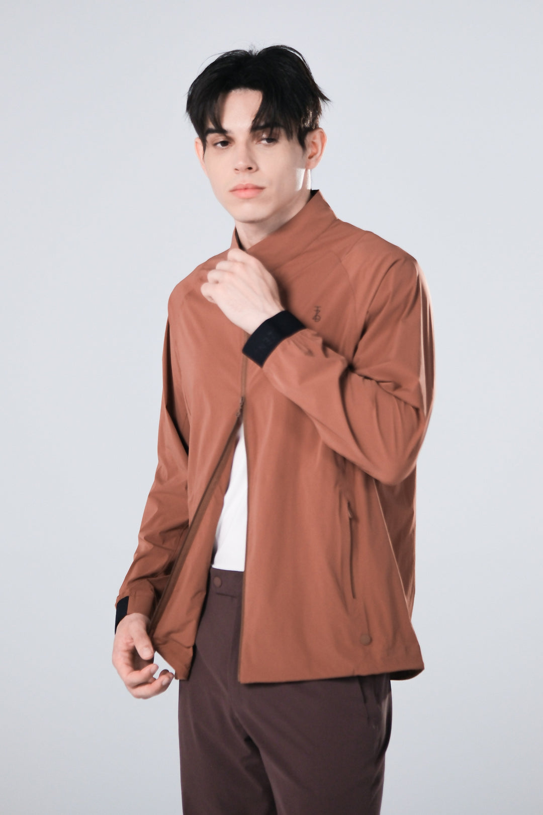 TRANZEND 冰感彈力外套 男 棕 EC照