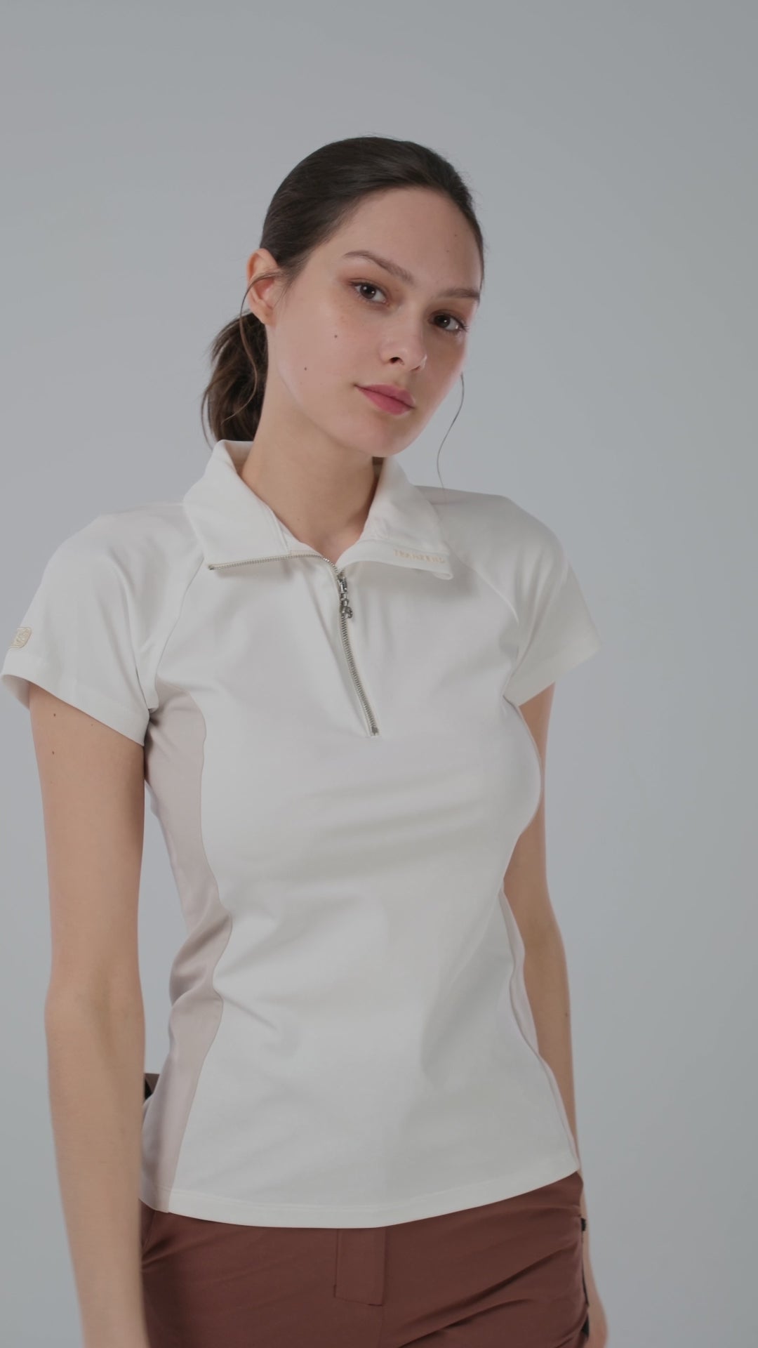 Quater-Zip Mock Neck Polo ｜拉鍊高領Polo 女版