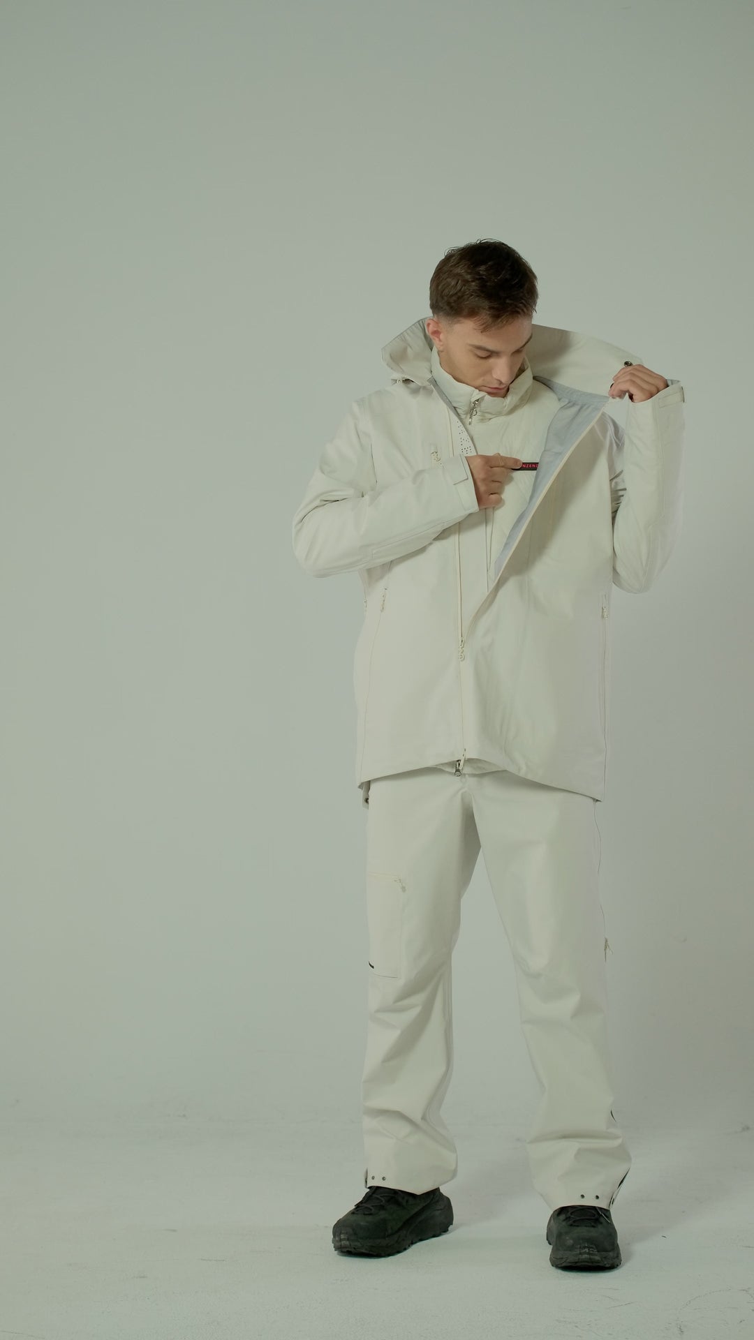 Ultra Shell 硬殼外套