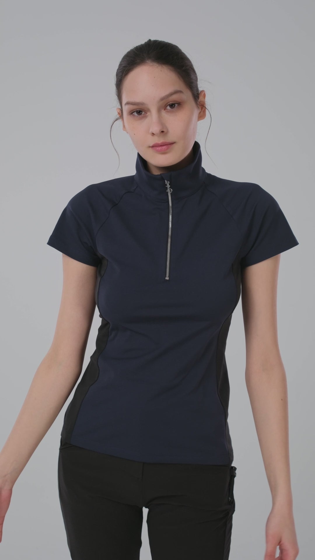 Quater-Zip Mock Neck Polo ｜拉鍊高領Polo 女版