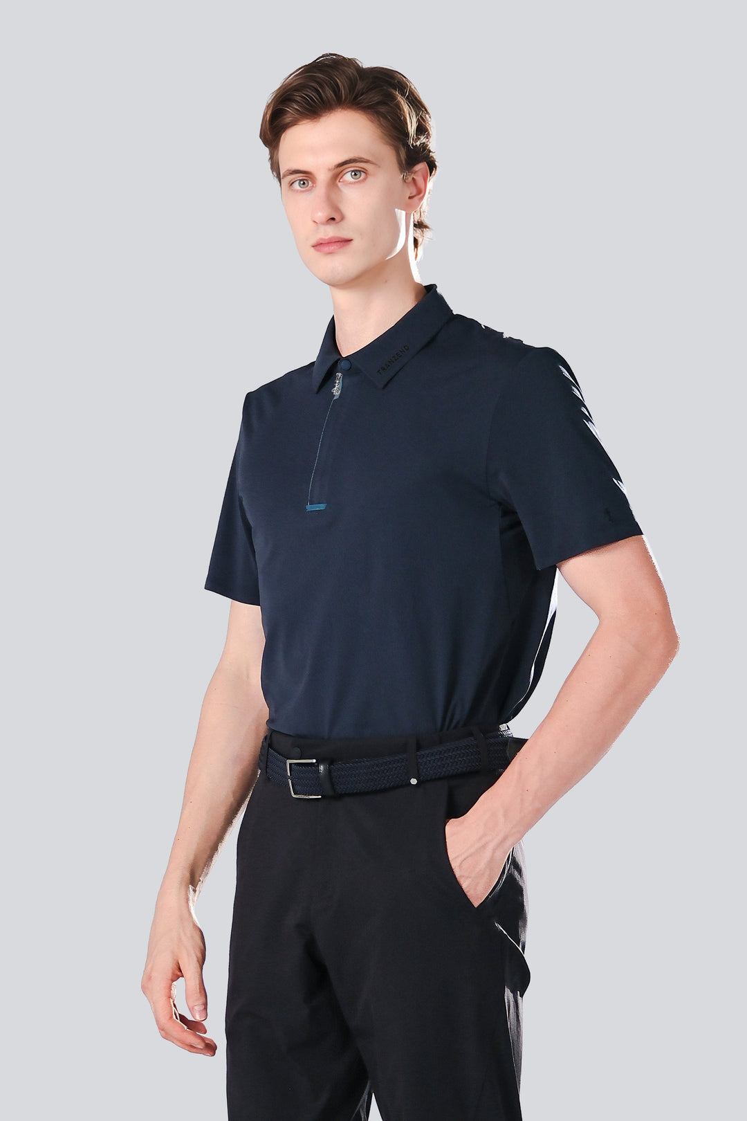 TRANZEND 男款快乾拉鍊Polo衫海軍藍正面穿著