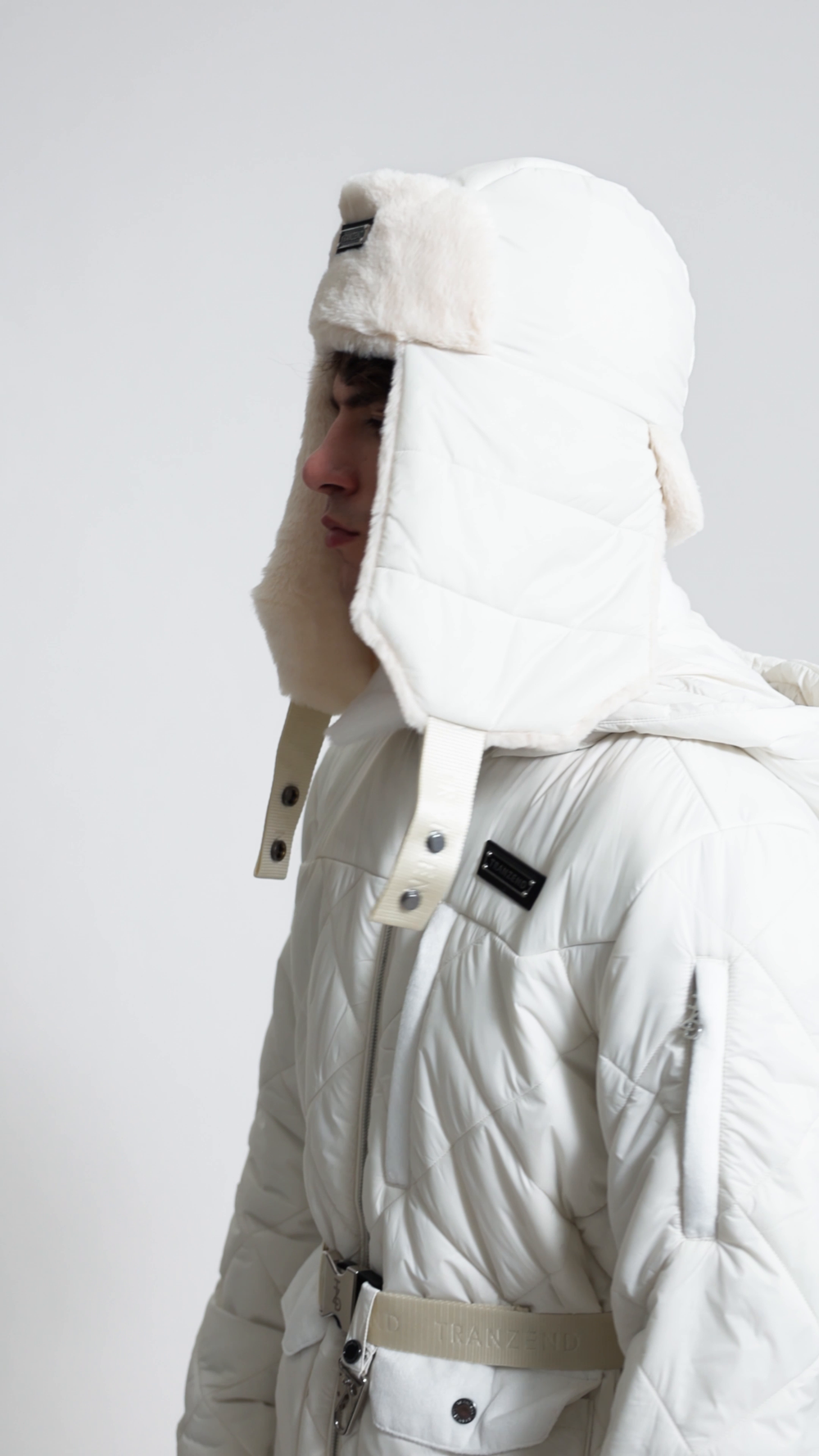 Aviator Hat / MEN / 經典白 / EC影片實拍擷取（側面）
