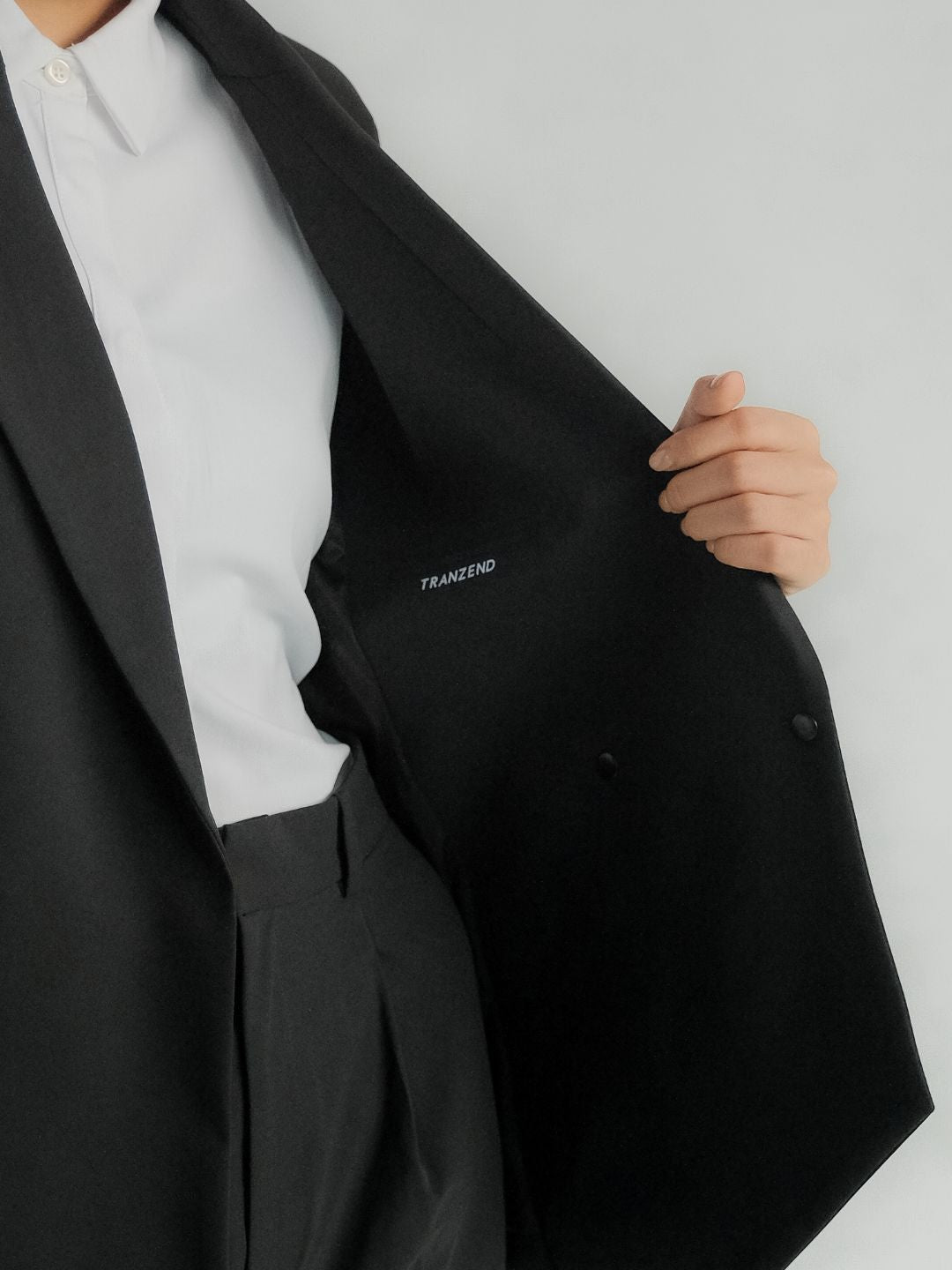 Ultra Suit 3.0 雙排扣外套 經典黑 - TRANZEND